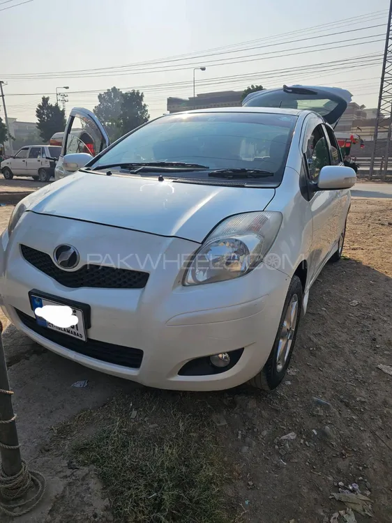 Toyota Vitz 2007 for Sale in Peshawar Image-1