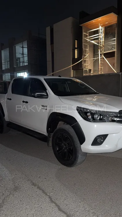 Toyota Hilux 2020 for Sale in Karachi Image-1