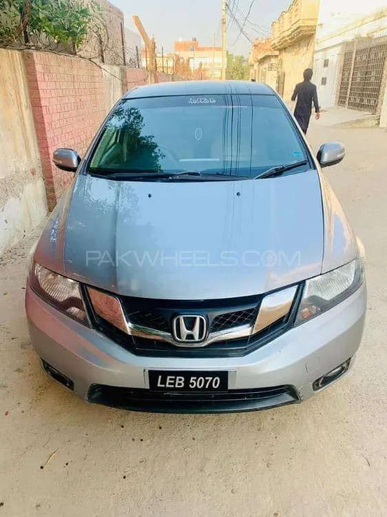 Honda City 2017 for Sale in Faisalabad Image-1