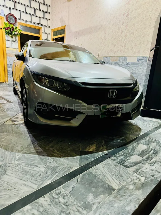 Honda Civic 2016 for Sale in Faisalabad Image-1