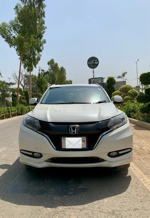Honda Vezel 2014 for Sale in Lahore Image-1