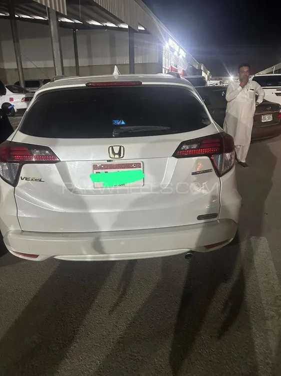Honda Vezel 2015 for Sale in Multan Image-1