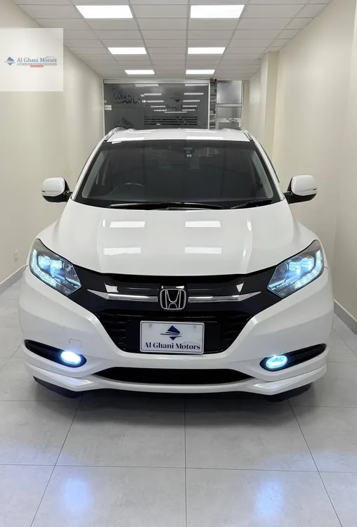 Honda Vezel 2015 for Sale in Karachi Image-1