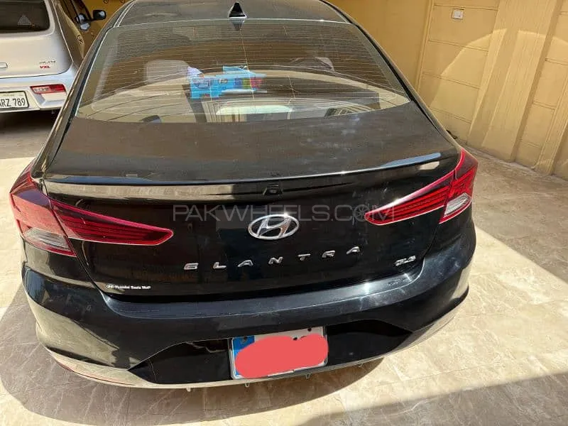 Hyundai Elantra 2021 for Sale in Multan Image-1