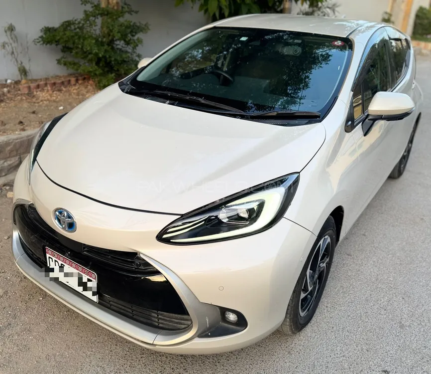 Toyota Aqua 2021 for Sale in Karachi Image-1