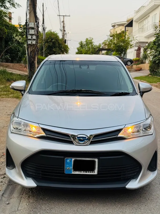 Toyota Corolla Axio 2017 for Sale in Islamabad Image-1