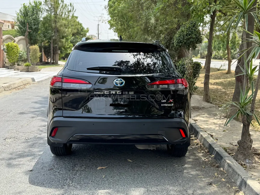 Toyota Corolla Cross 2024 for Sale in Lahore Image-1