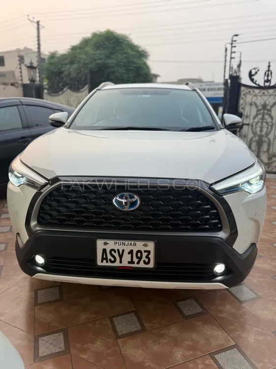 Toyota Corolla Cross 2024 for Sale in Lahore Image-1
