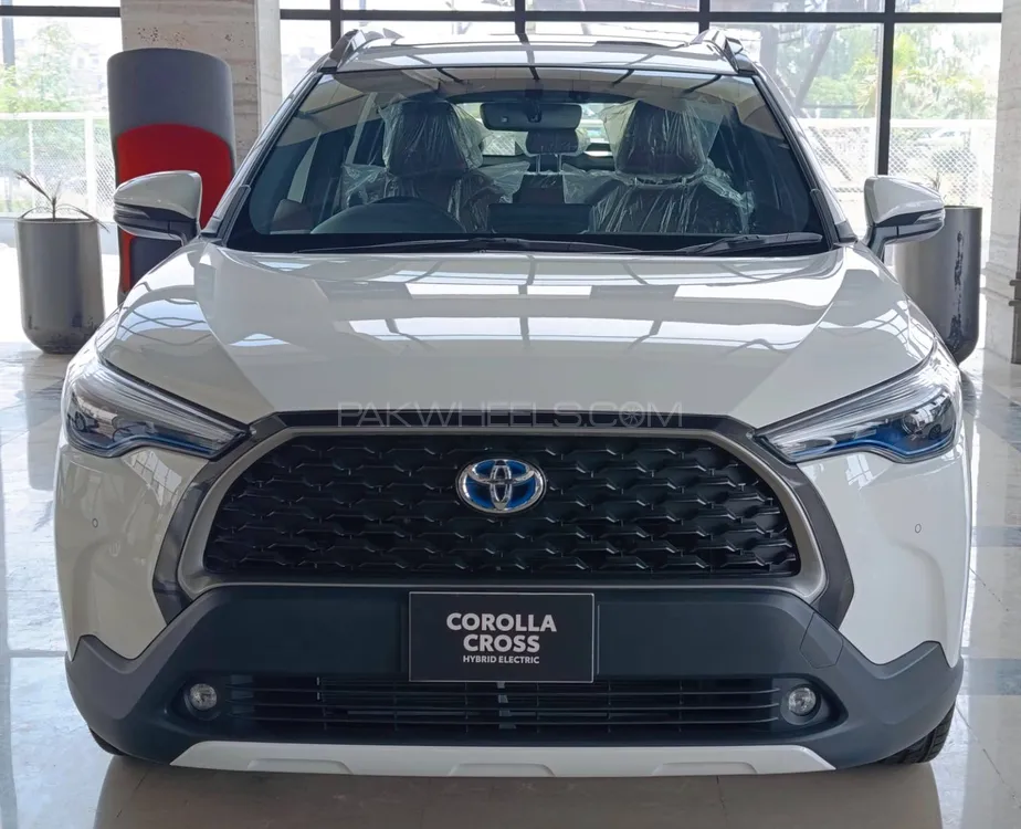 Toyota Corolla Cross 2025 for Sale in Gujranwala Image-1