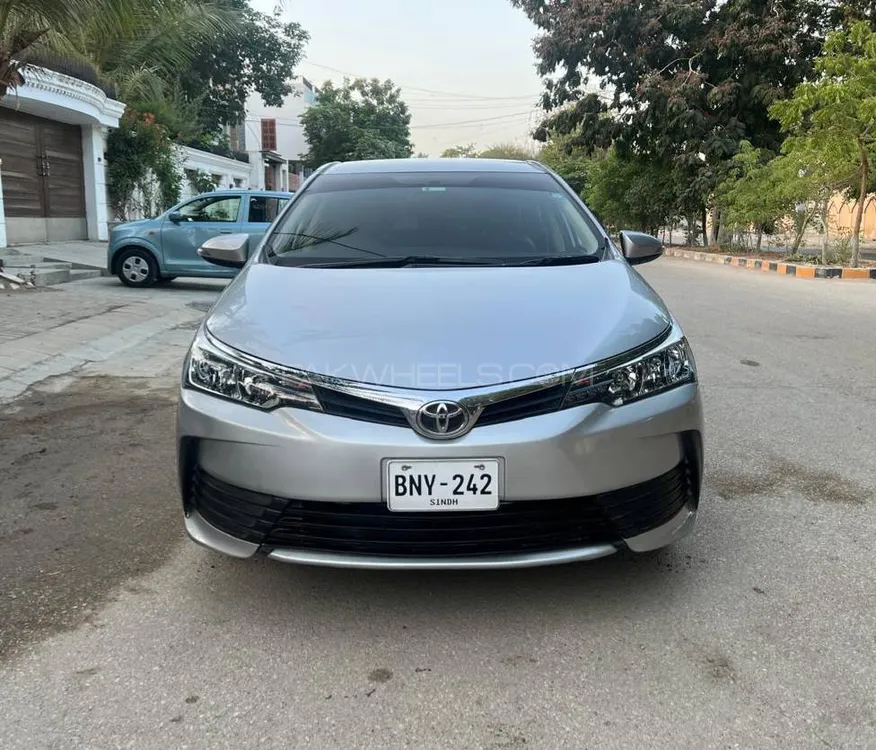 Toyota Corolla 2018 for Sale in Karachi Image-1