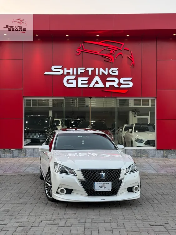 Toyota Crown 2013 for Sale in Islamabad Image-1