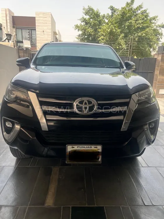 Toyota Fortuner 2019 for Sale in Lahore Image-1