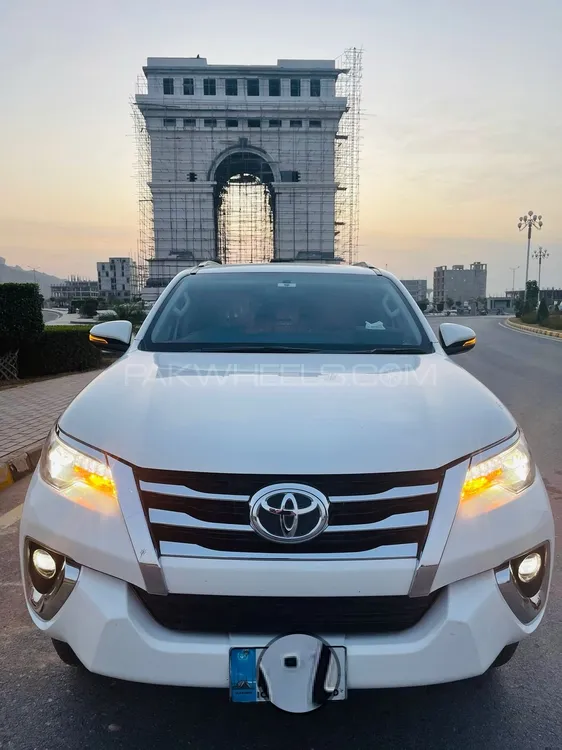 Toyota Fortuner 2020 for Sale in Islamabad Image-1