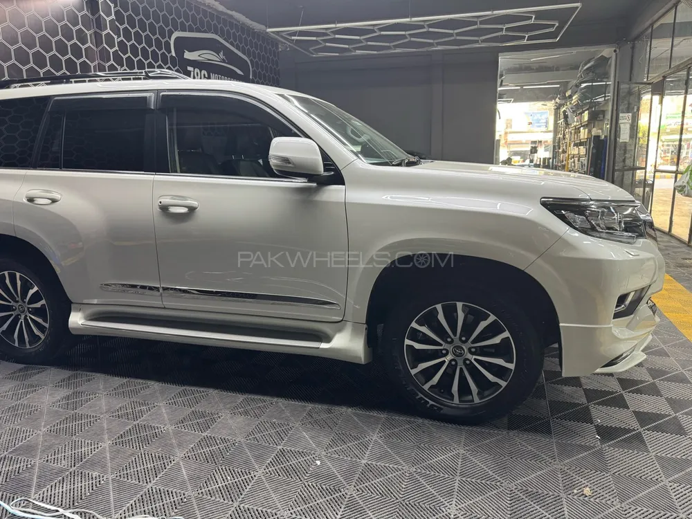Toyota Prado 2019 for Sale in Sialkot Image-1