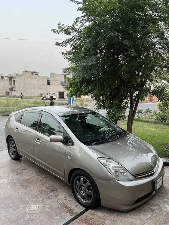 Toyota Prius 2008 for Sale in Lahore Image-1