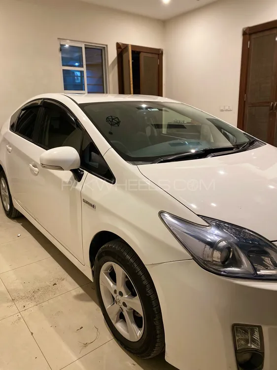 Toyota Prius 2011 for Sale in Islamabad Image-1