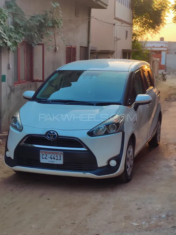 Toyota Sienta 2016 for Sale in Chenab Nagar Image-1