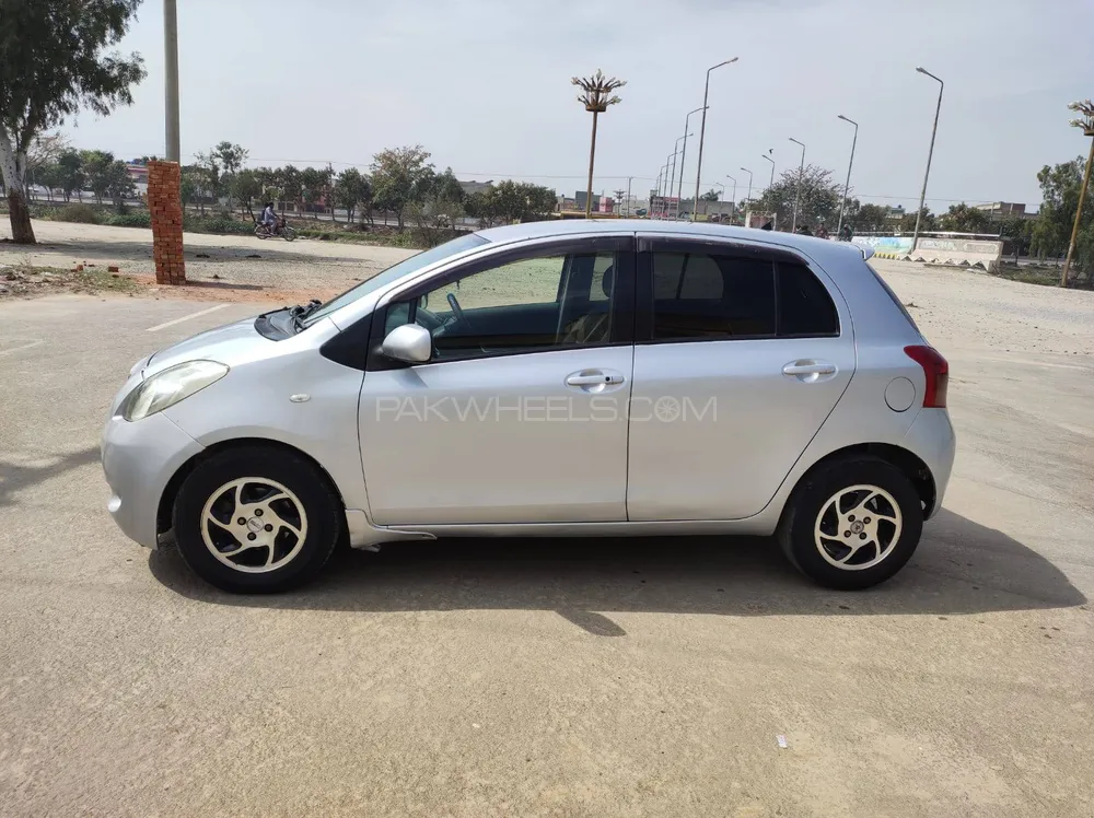 Toyota Vitz 2007 for Sale in Islamabad Image-1