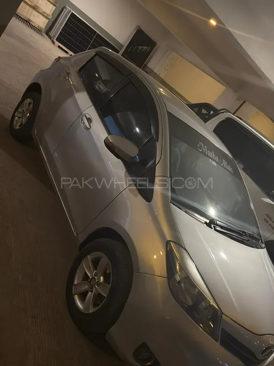 Toyota Vitz 2011 for Sale in Peshawar Image-1
