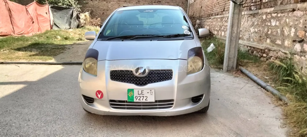 Toyota Vitz 2006 for Sale in Nowshera Image-1