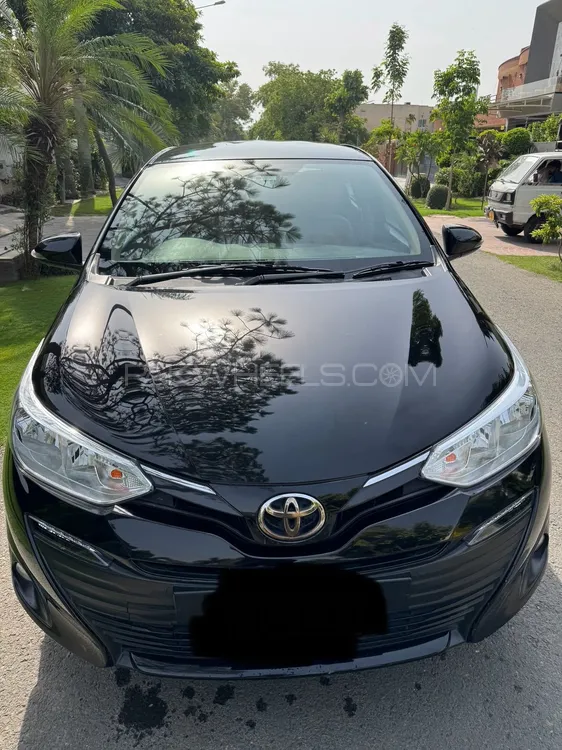 Toyota Yaris Sedan 2021 for Sale in Lahore Image-1