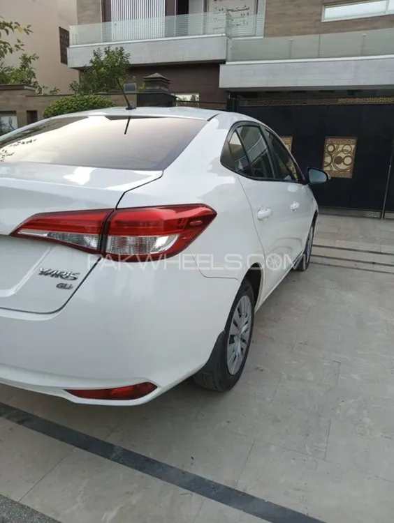 Toyota Yaris Sedan 2020 for Sale in Lahore Image-1
