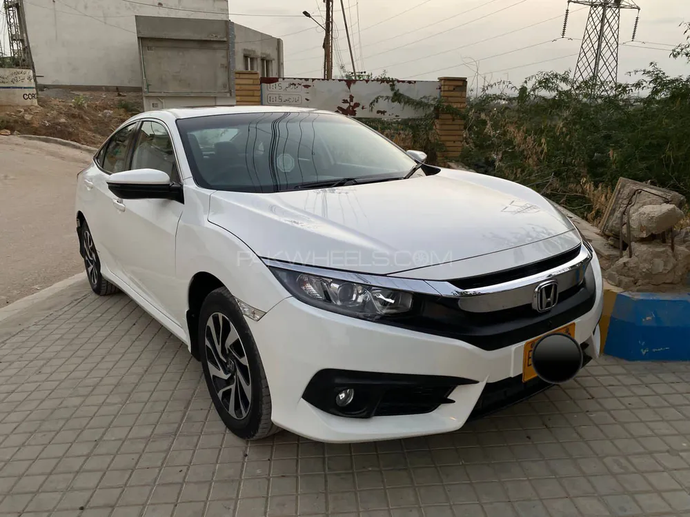 Honda Civic 2018 for Sale in Karachi Image-1