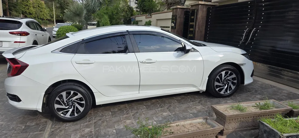 Honda Civic 2016 for Sale in Lahore Image-1