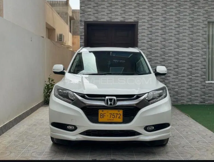 Honda Vezel 2015 for Sale in Karachi Image-1
