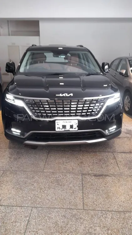 KIA Carnival 2023 for Sale in Lahore Image-1
