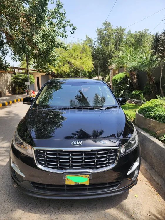 KIA Carnival 2018 for Sale in Karachi Image-1