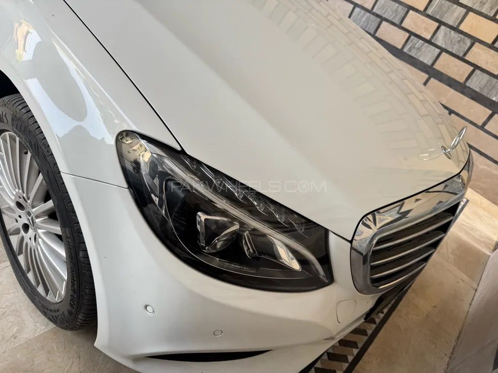 Mercedes Benz C Class 2018 for Sale in Faisalabad Image-1