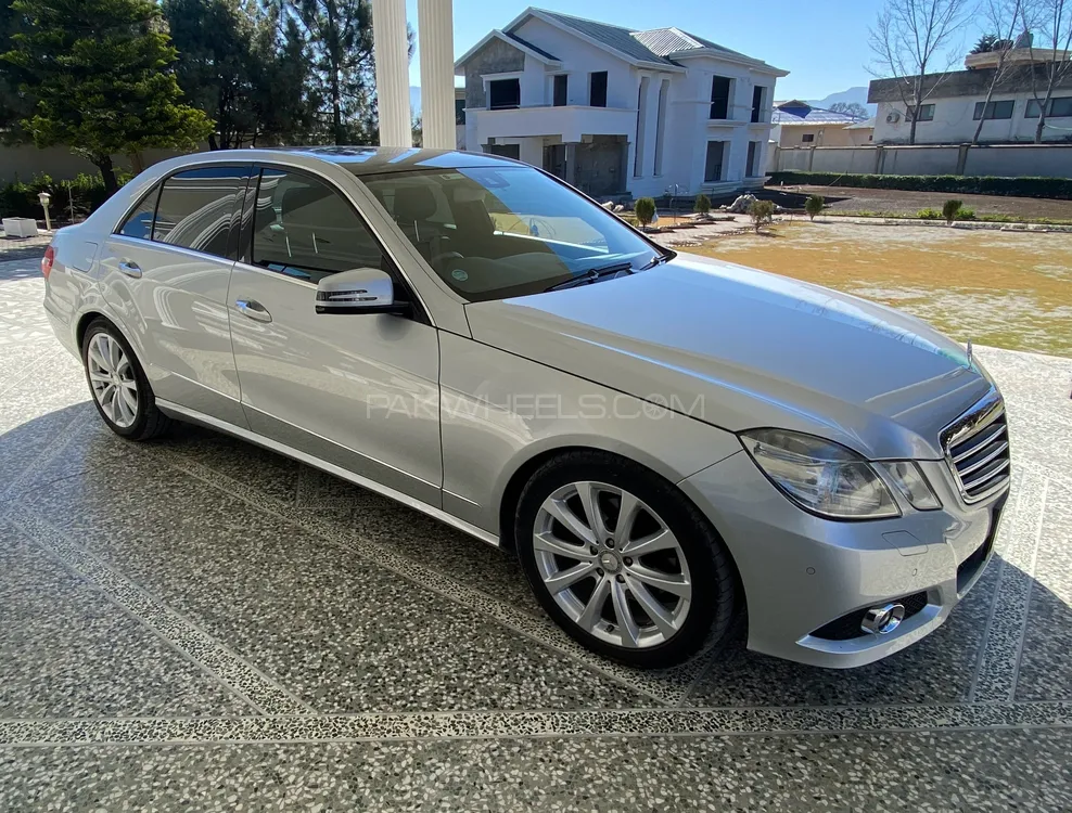 Mercedes Benz E Class 2010 for Sale in Islamabad Image-1