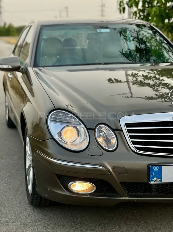 Mercedes Benz E Class 2007 for Sale in Mardan Image-1