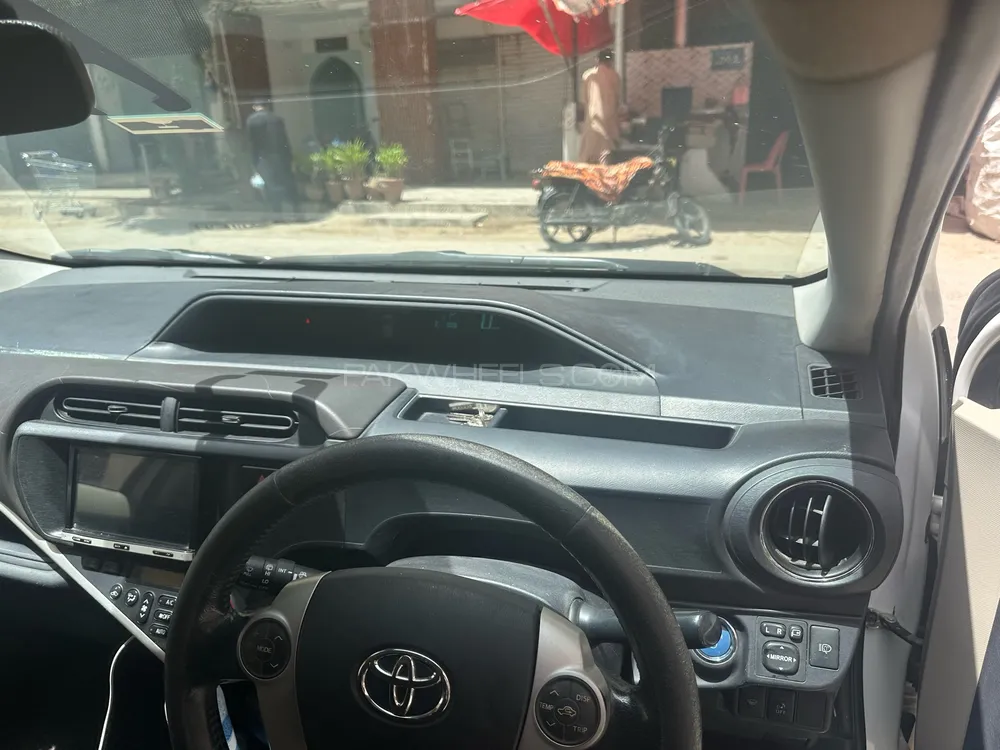 Toyota Aqua 2013 for Sale in Karachi Image-1