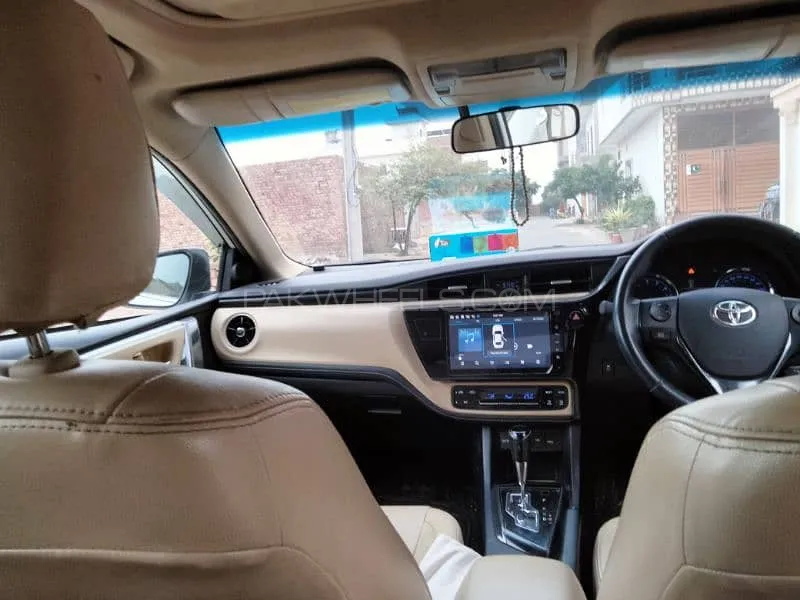 Toyota Corolla 2019 for Sale in Multan Image-1