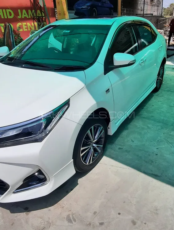 Toyota Corolla 2021 for Sale in Peshawar Image-1