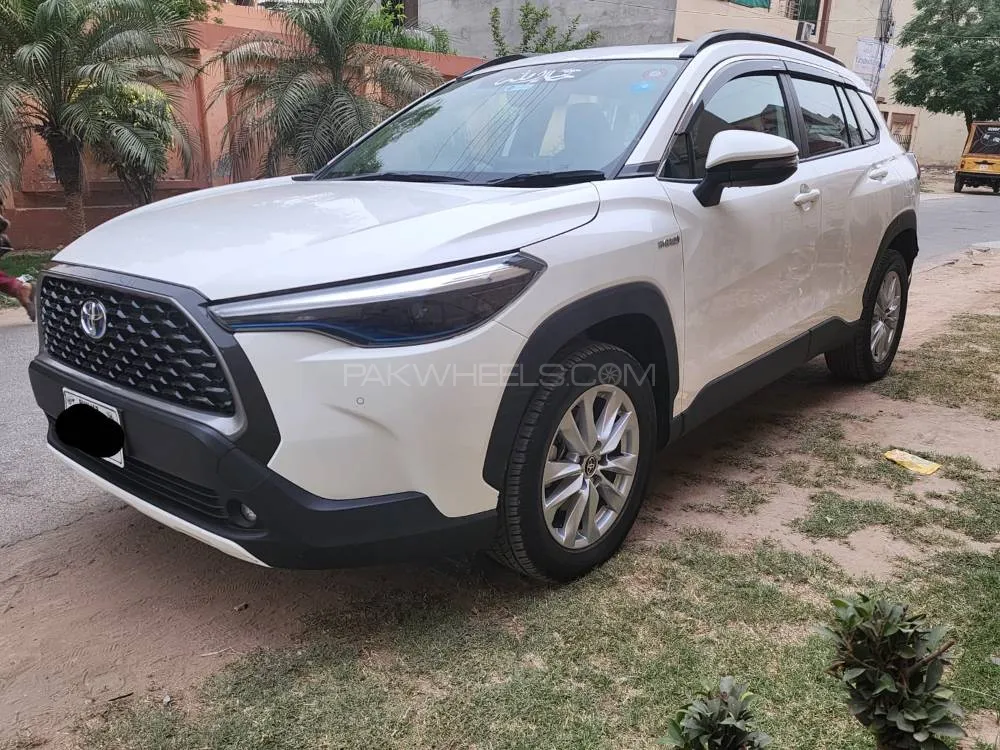 Toyota Corolla Cross 2024 for Sale in Lahore Image-1