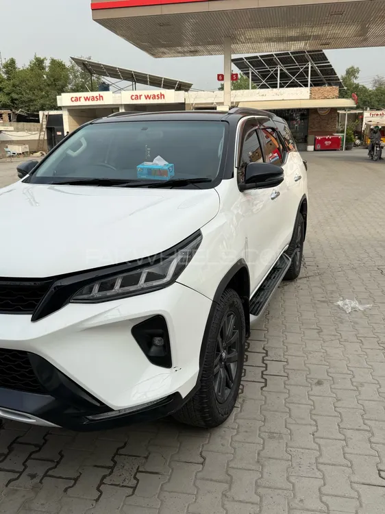 Toyota Fortuner 2021 for Sale in Peshawar Image-1