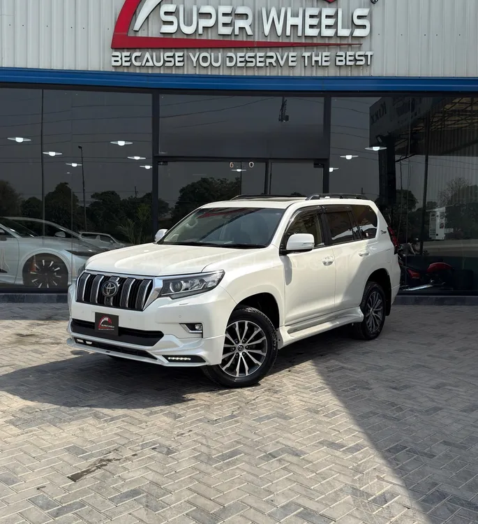 Toyota Prado 2018 for Sale in Lahore Image-1