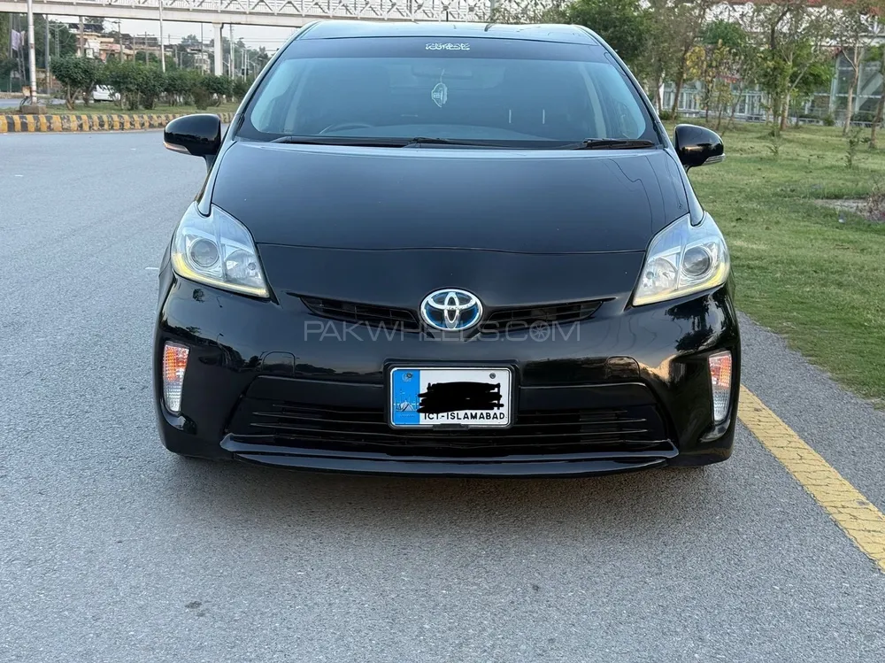 Toyota Prius 2012 for Sale in Islamabad Image-1