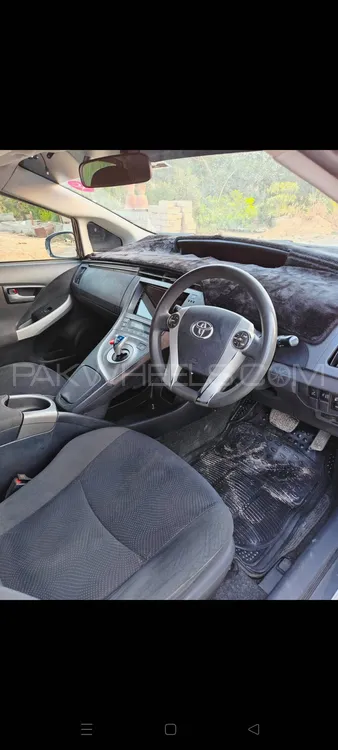 Toyota Prius 2015 for Sale in Karachi Image-1