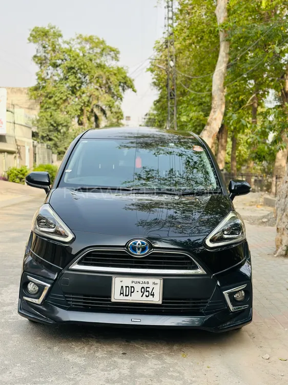 Toyota Sienta 2017 for Sale in Lahore Image-1