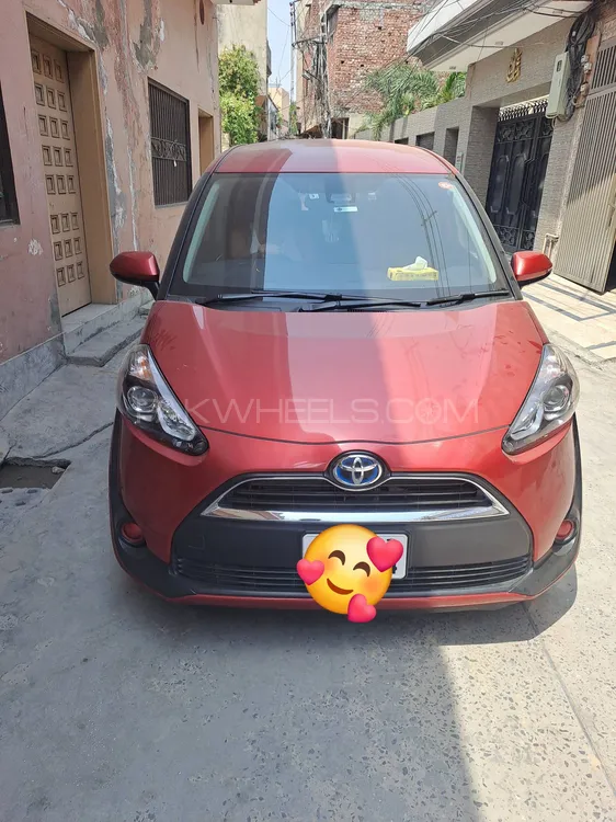 Toyota Sienta 2018 for Sale in Lahore Image-1