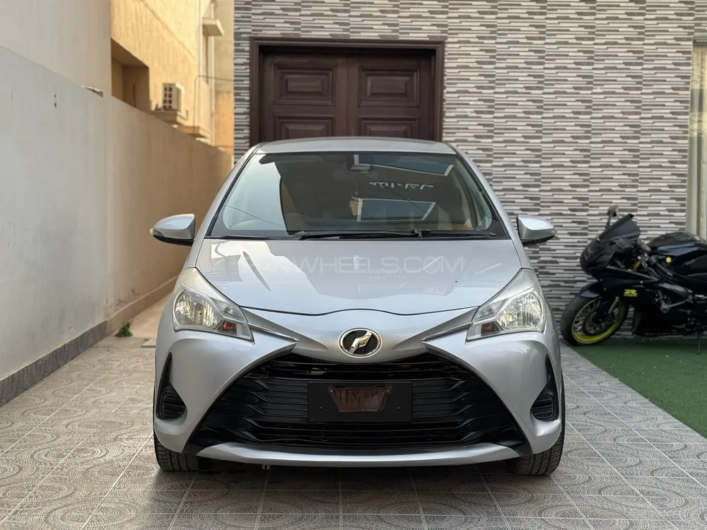 Toyota Vitz 2018 for Sale in Karachi Image-1