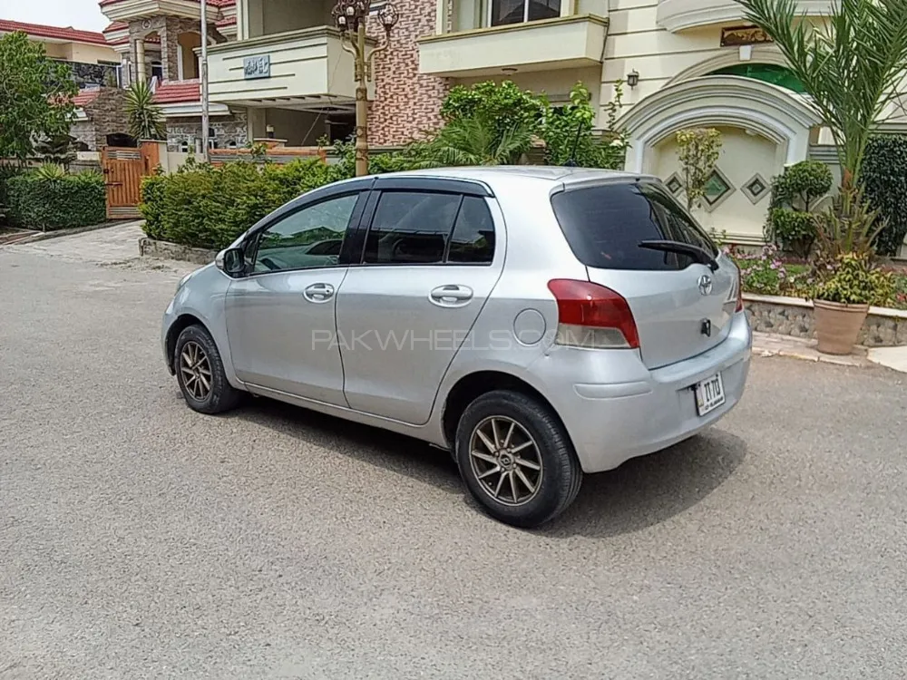 Toyota Vitz 2009 for Sale in Islamabad Image-1