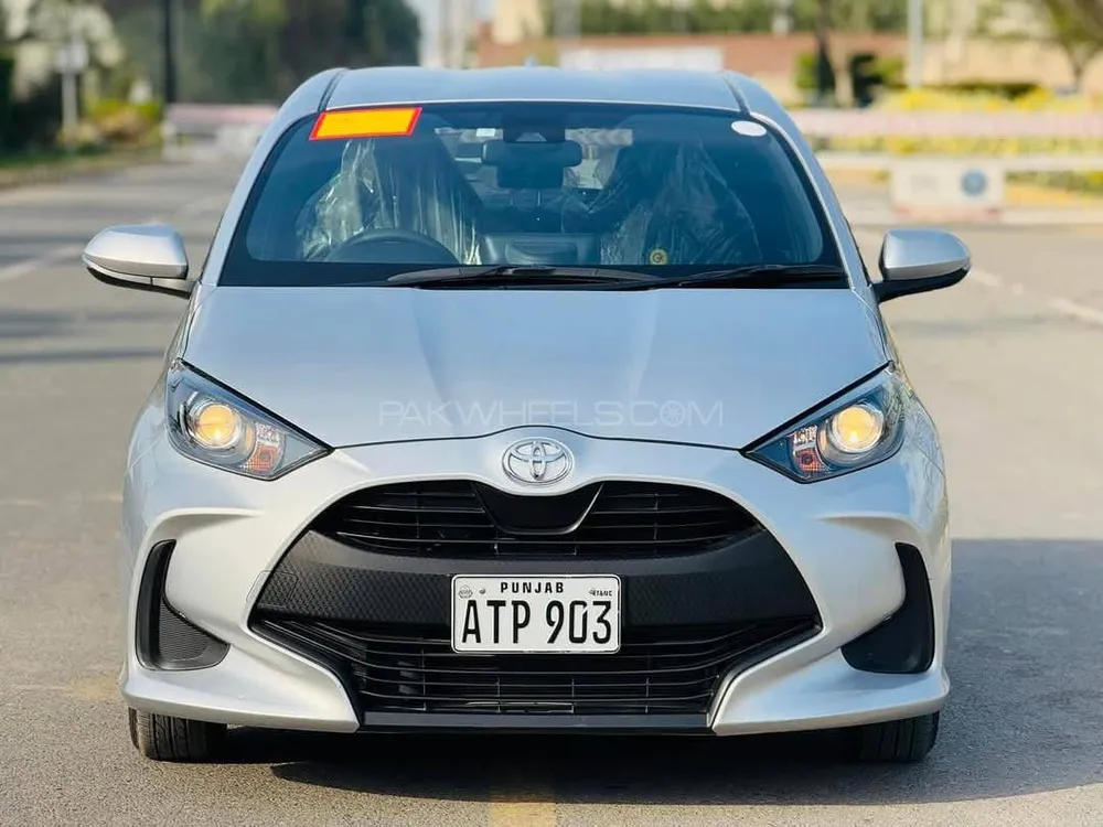Toyota Yaris Hatchback 2021 for Sale in Burewala Image-1