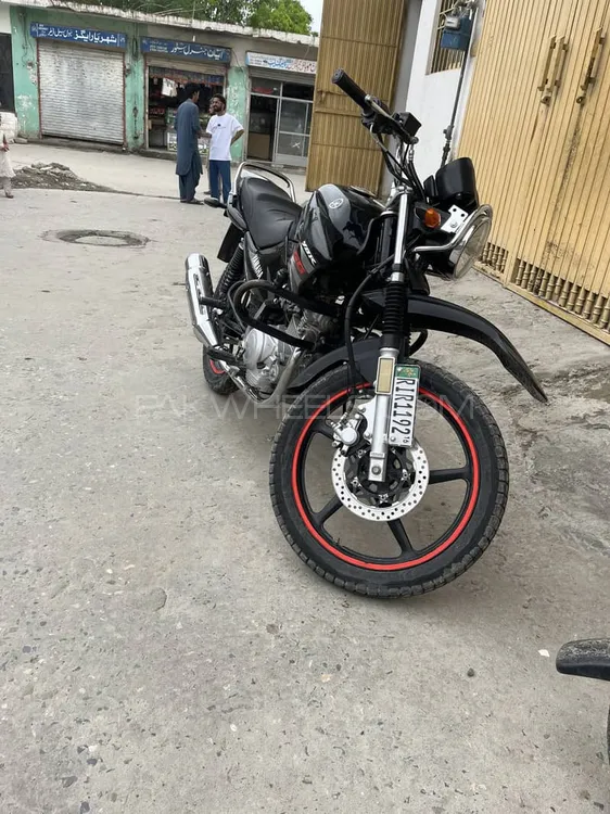 Yamaha FZR 400 2016 for Sale Image-1