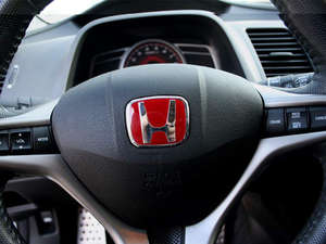Slide_honda-steering-emblem-12246963