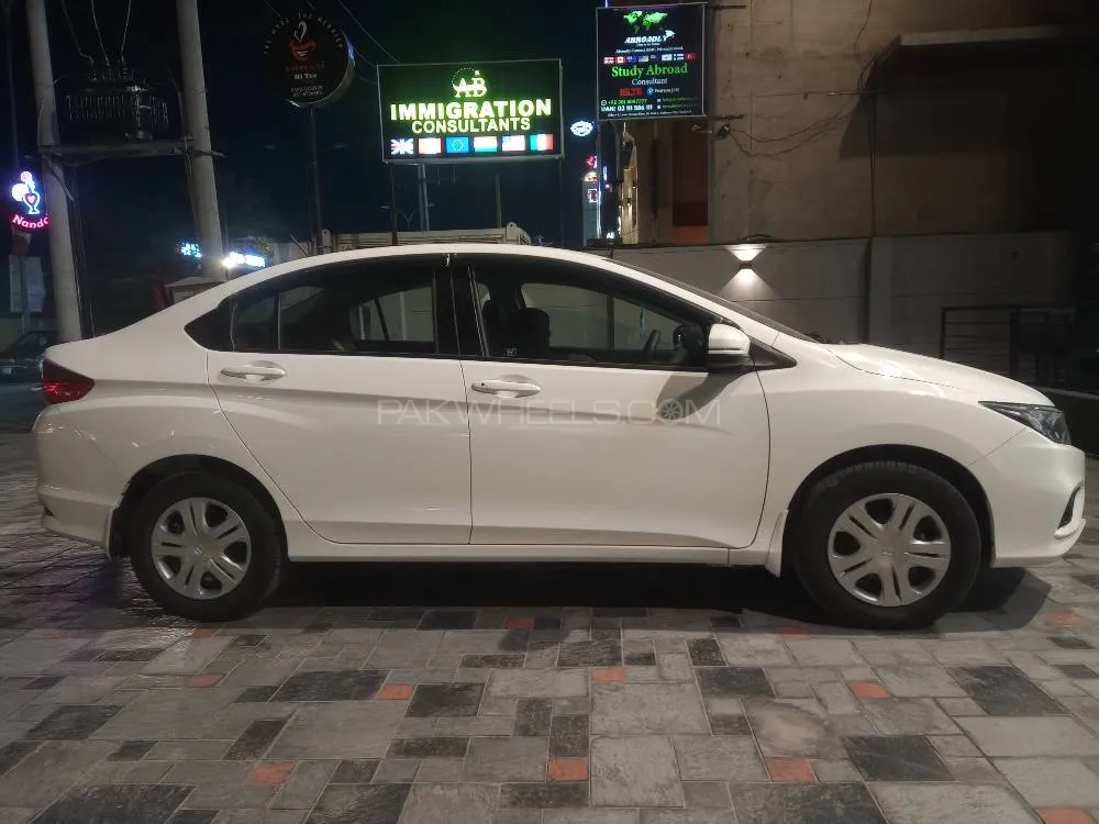 Honda City 2025 for Sale in Faisalabad Image-1